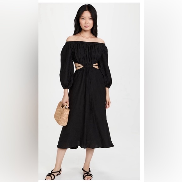 Astr Dresses & Skirts - ASTR The Label Off-Shoulder Dress, size L